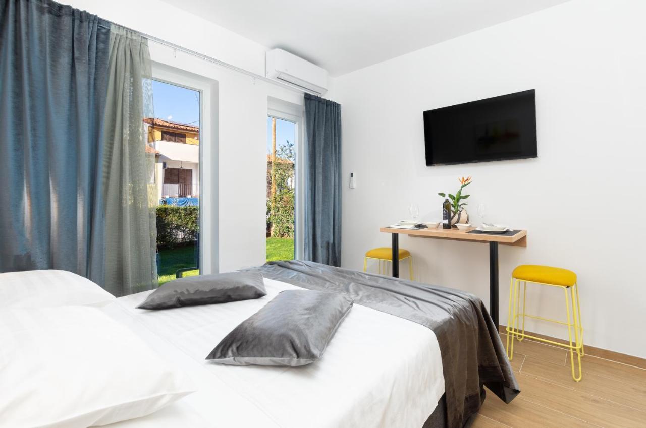 Studio Apartman Lilly With Private Parking In The Yard Of The House Pula Ngoại thất bức ảnh